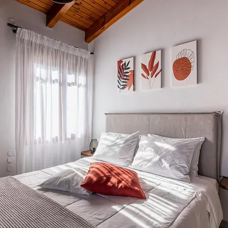 Alia Stone Villa-ideal For Families-heated Pool