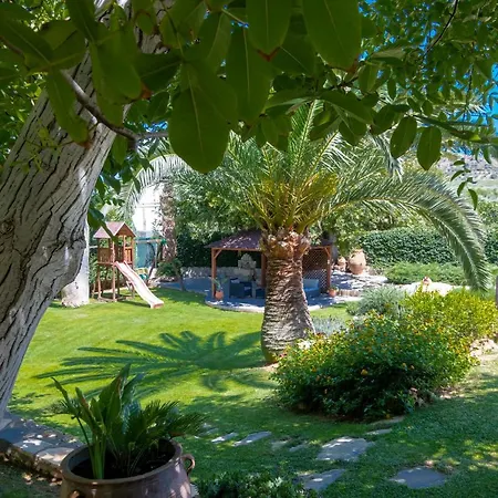 Alia Stone Villa-ideal For Families-heated Pool Villa *