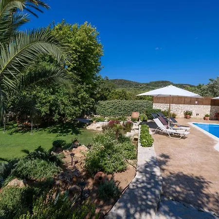 Alia Stone Villa-ideal For Families-heated Pool Nohia