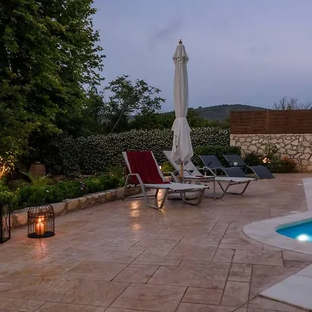 Alia Stone Villa-ideal For Families-heated Pool Villa